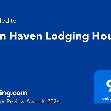 Rain Haven Lodging House Coron Exteriör bild