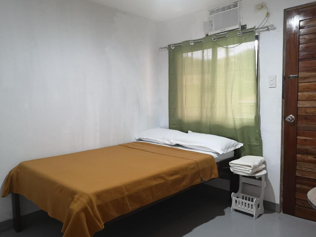 Rain Haven Lodging House Coron Exteriör bild
