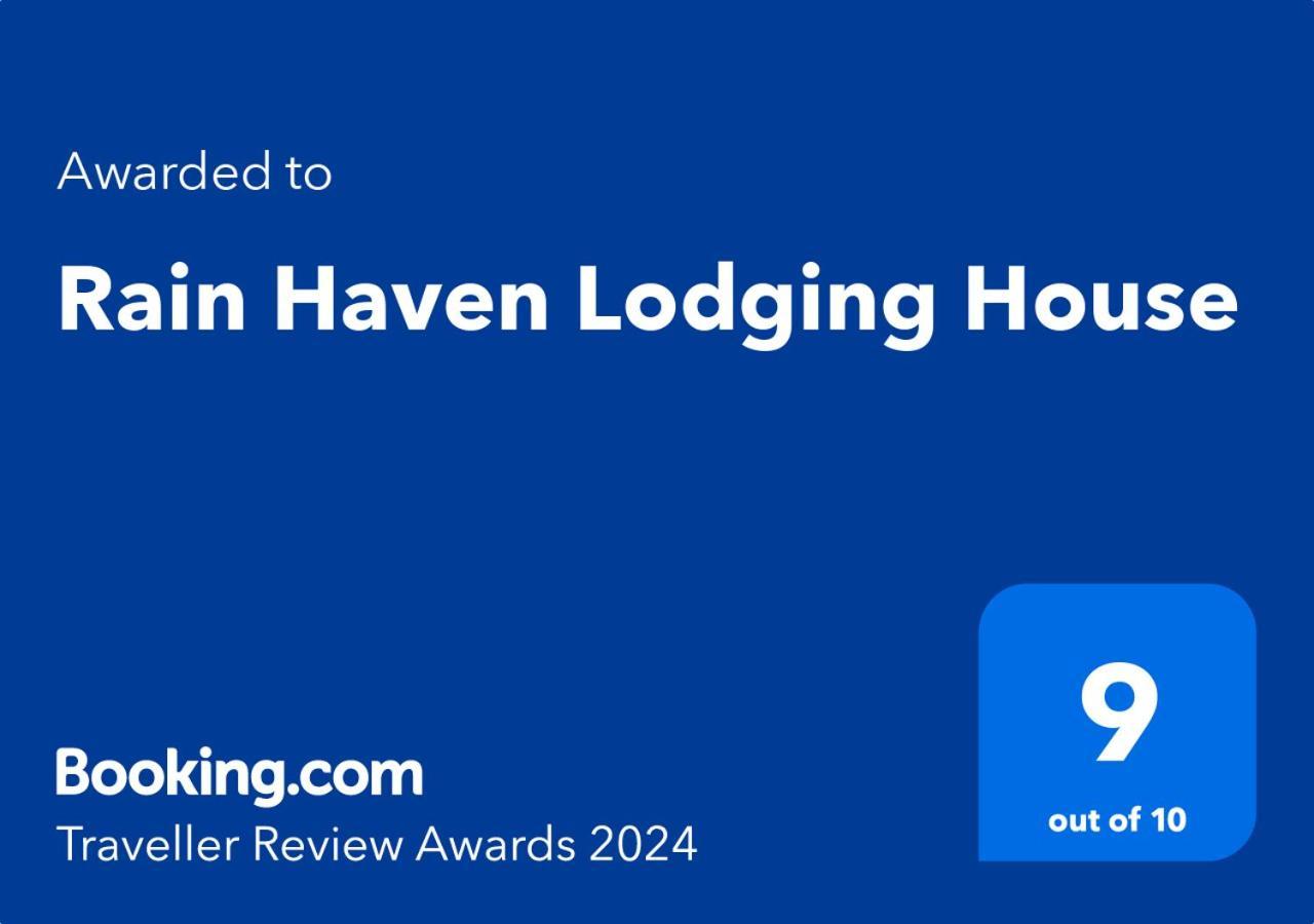 Rain Haven Lodging House Coron Exteriör bild