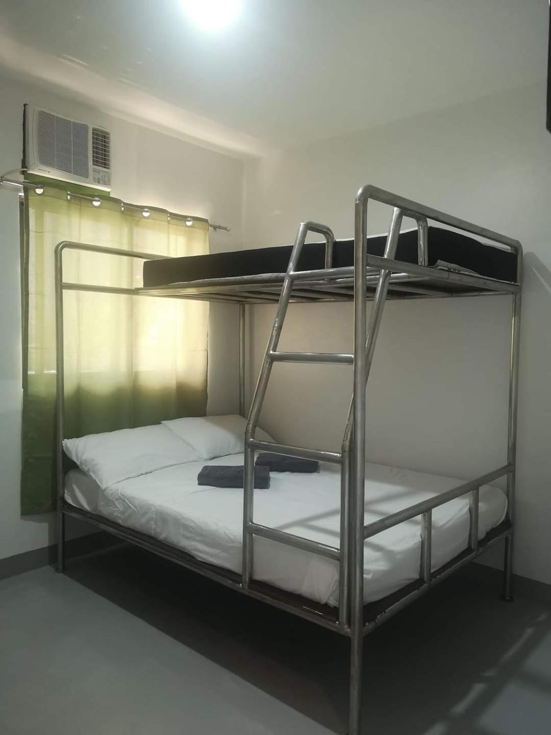 Rain Haven Lodging House Coron Exteriör bild