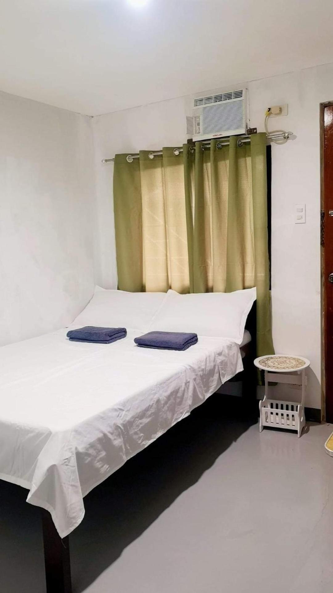 Rain Haven Lodging House Coron Exteriör bild